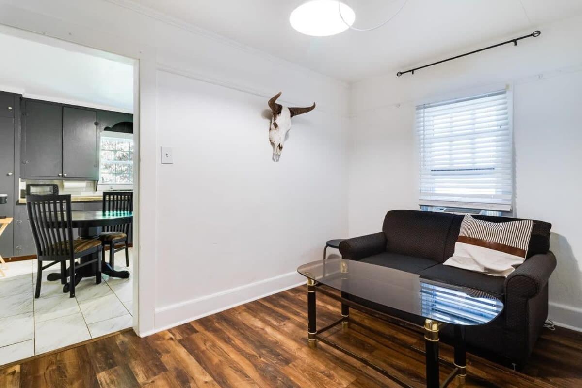 Lafayette At Your Doorstep, Private Rm ภายนอก รูปภาพ